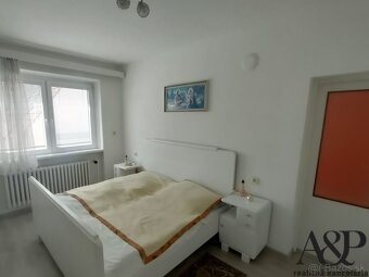 NA PREDAJ 4 IZBOVÝ RODINNÝ DOM S GARÁŽOU, POZEMOK 800 M2, KU - 8