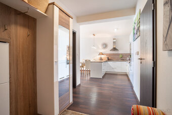 Na predaj 3-izbový byt v Senci na Slávičej ulici - 8