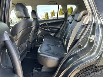 Toyota RAV4 2.2 D-4D 180 X+ - 8