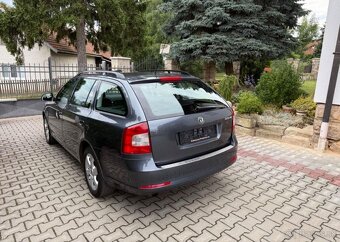 Škoda Octavia 1,6TDi Comfort pravidel.servis nafta manuál - 8