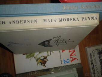 knihy pre mladež, dospelých a album známok - 8