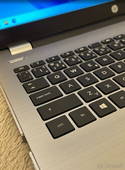 HP 250 G6 i5 8GB 256GB + TAŠKA - 8