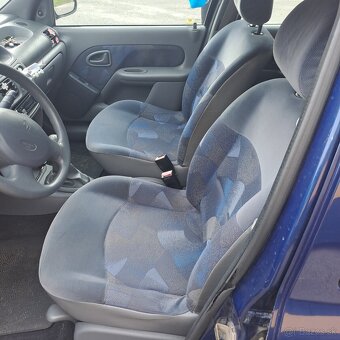 Renault clio - 8