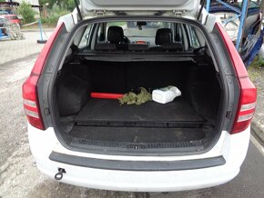 Kia ceed SW  kombi, 1,6crdi  rozpredám na náhradné diely - 8