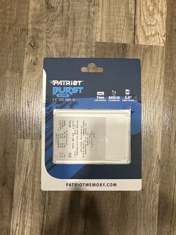 iMac 20”  SSD 960 6GB RAM - 8