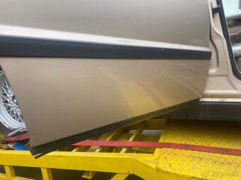 Rozpredam BMW e34 520ia - 8