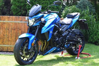 SUZUKI GSX-S 750 - 8
