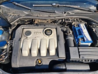 Rozpredám golf 5 - 8