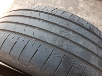 235/50 R20 -letné - 8