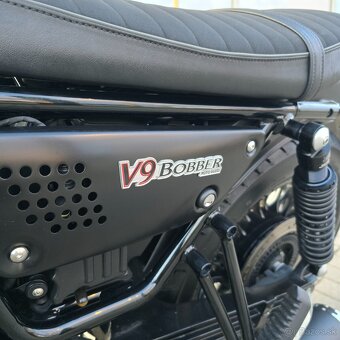 MotoGuzzi V9 Bobber 2018 výfuky Zard + doplnky + tlmiče YSS - 8