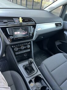 Volkswagen Touran 1.6 TDI SCR  Comfortline - 8