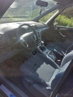 Ford Galaxy - 8