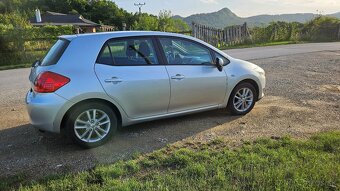 Toyota Auris 1.6 Valvematic 91kw 5-st. manuál - 8