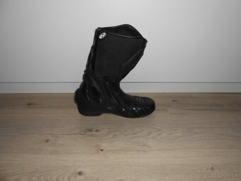 Predam len vyskusane damske kozene moto topanky HELD - 8