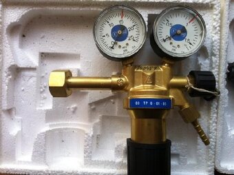 stavebný materiál- stroje - 8