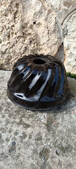 Žehlička, bábovka, misa, tanier.. - 8