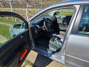 VOLKSWAGEN POLO 1,2 benzin 51kW, strieborna metaliza - 8