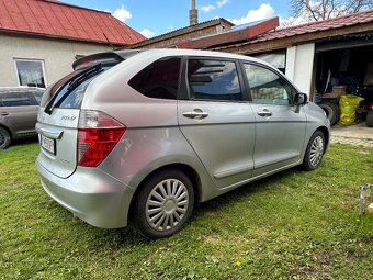Honda FR-V - 8