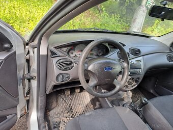 Ford Focus - 8