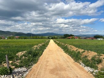 Na predaj stavebný pozemok 700 m2, Trenčianske Jastrabie - 8