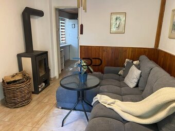 Na predaj útulná chata v Zlatníckej doline - 8