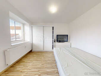 Na prenájom kompletne zariadený dvojizbový byt v centr… - 8