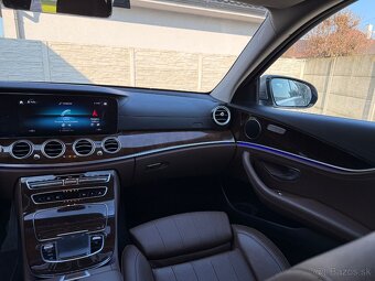 Mercedes-Benz E trieda Sedan - 8