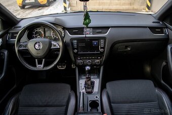 Škoda Octavia Combi 2.0 TFSI RS DSG - 8