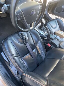 Volvo V40D CC - 8