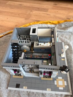 LEGO Creator Expert 10251 Brick Bank - Z VÝSTAVKY + SVĚTLA - 8