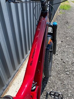 Trek Slash 9.7 Cobra Blood to Magneta Fade, Carbon - 8