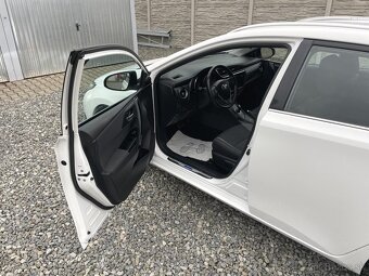 Toyota Auris 1.8i 16v HYBRID FL NAVI EXTRA - 8