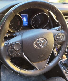 Predám Toyota Auris Tourning Sports - 8
