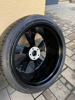 Audi RS6, RS7, SQ7, SQ8 R22 - 8