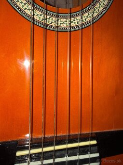 Stredná gitara valencia - 8