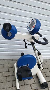 Rehabilitačný bicykel Motomed Viva2 na ruky nohy - 8
