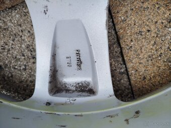 Elektróny Ford 5108,r 17, ET 55, predám. - 8