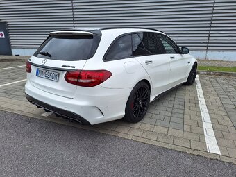 Mercedes-benz c63 s amg - 8
