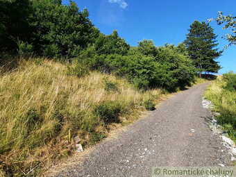 Na predaj slnečný pozemok 5854 m² – Župkov, tichá lokalita - 8