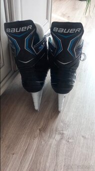 Hokejové korčule BAUER XLP - 8