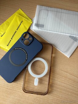 Predám IPHONE 15 - 8