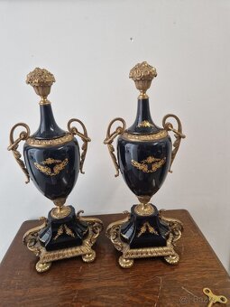 Porcelánové hodiny a vázy - 8