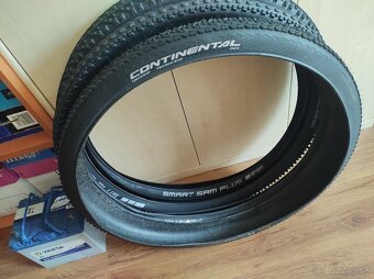 {16}  Plášte pre 20, 26, 27, 29 - 8