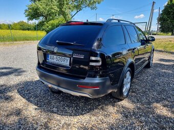 Škoda Octavia Combi 2.0 TDI CR DPF 4x4 Scout - 8