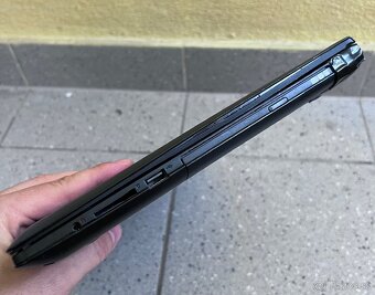 Lenovo G50 / i5 5200U / 8GB RAM / 256GB SSD / AMD R5 /15.6" - 8
