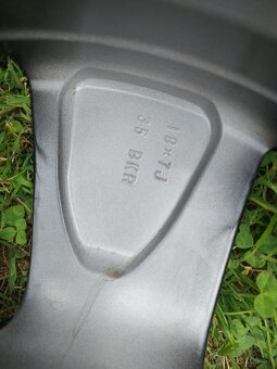5x114,3 7Jx18 ET35 - ZÁNOVNÉ disky TOYOTA RAV4 - 8