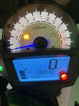KAWASAKI ER-6n 2015 - 8
