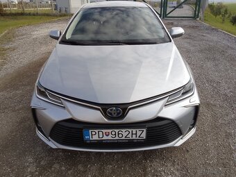 Toyota Corolla sedan, 1,8 hybrid, 09/2022, 46 000 km - 8