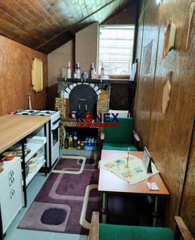 Záhrada so záhradným domčekom - JASENOVCE - 8