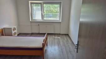 Prenájom bytu-Komárne - 8